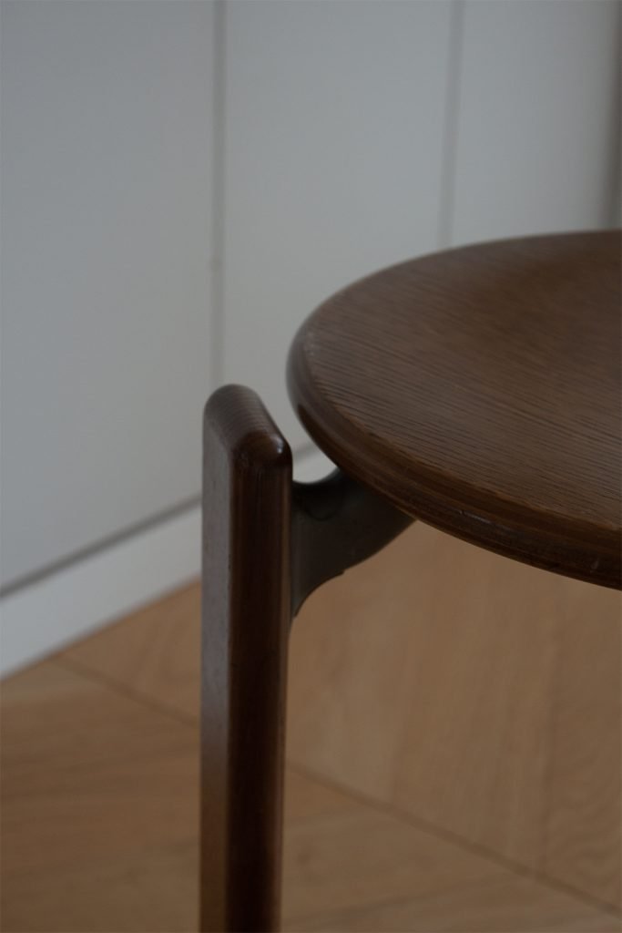 3-legged-dark-wood-bruno-Rey-stool_0005_IMG_8302.CR2_.jpg