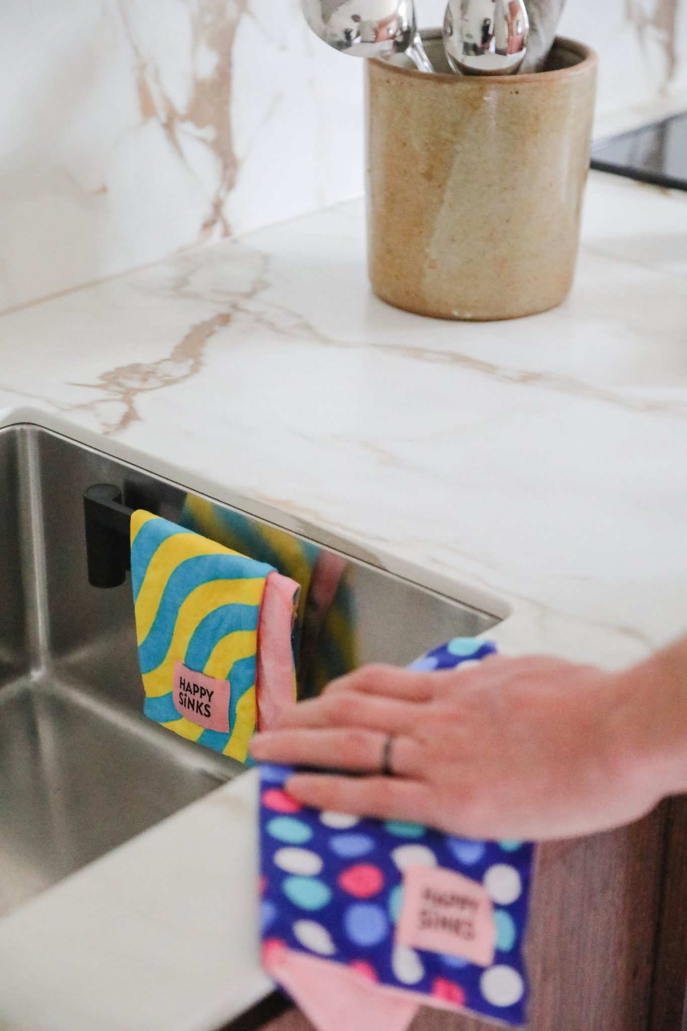 Happy Sinks Washcloth Holder