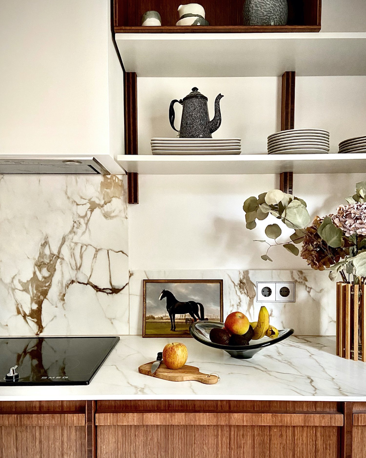 Sapien Stone Calacatta Macchia Vecchia Kitchen