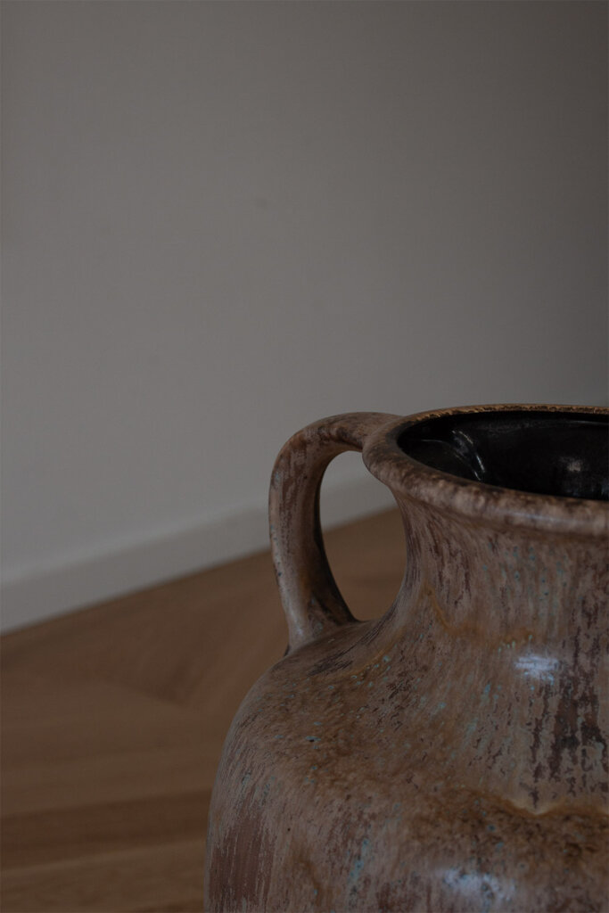 german ceramic floor vase_0007_IMG_2487.CR2