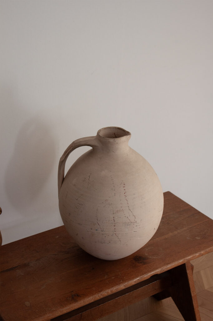 large light ceramic vase Vessel Amphora