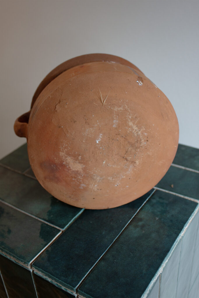 Terracotta bowl with dripping glase _0005_IMG_2913.CR2