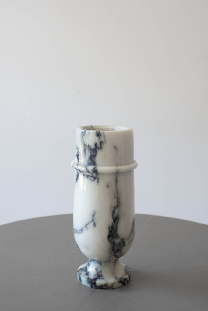 calacatta marble vase_0001_IMG_4913.CR2