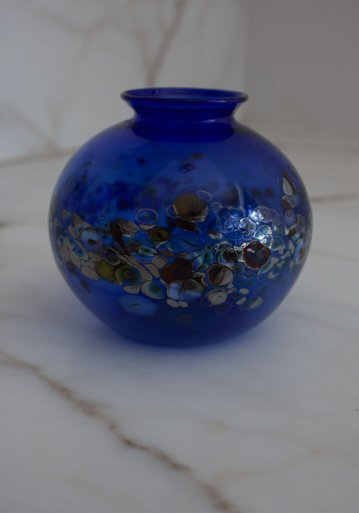 Blue small Murano vase with millefiori_0006_murano millefiori blue small vase_0006_IMG_4977.CR2.jpg