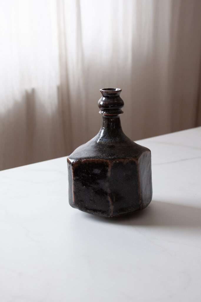black bottle vase finds under fifty_0002_IMG_5167.CR2