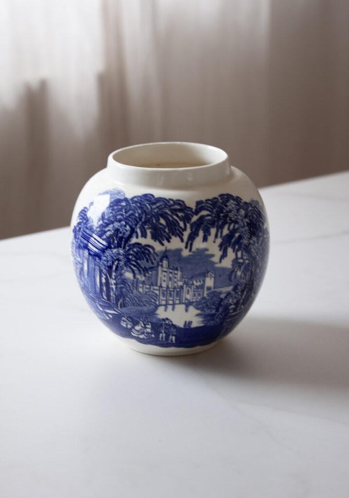 blue and white vase 2 finds under fifty _0001_IMG_5214.CR2