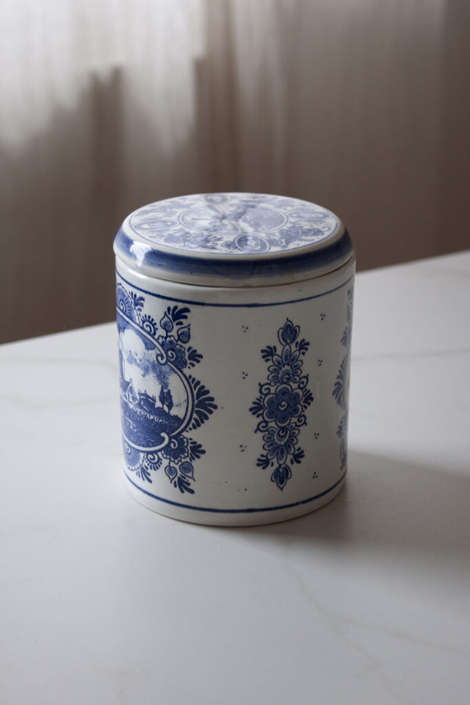 blue and white vase 4 finds under fifty_0001_IMG_5222.CR2