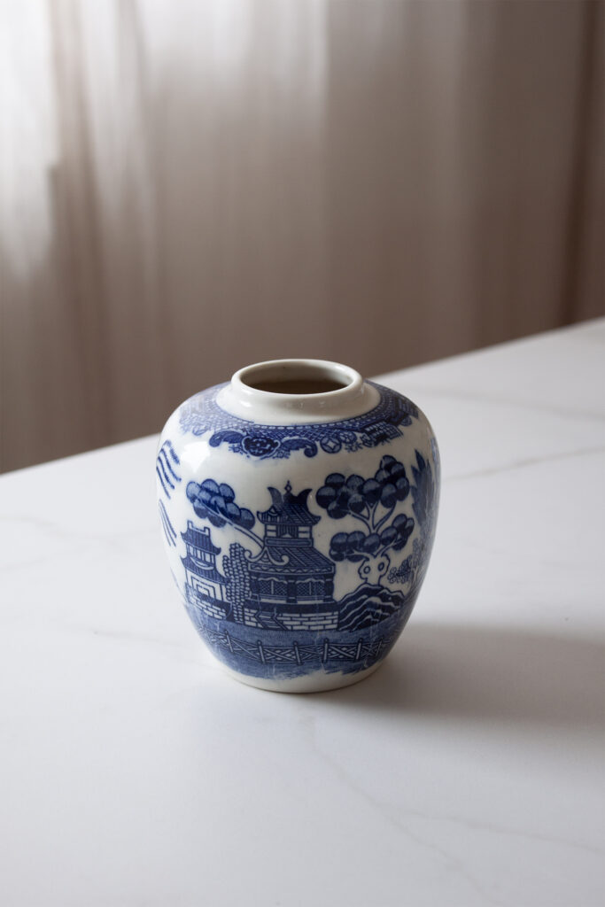 blue and white vase finds under fifty_0002_IMG_5208.CR2