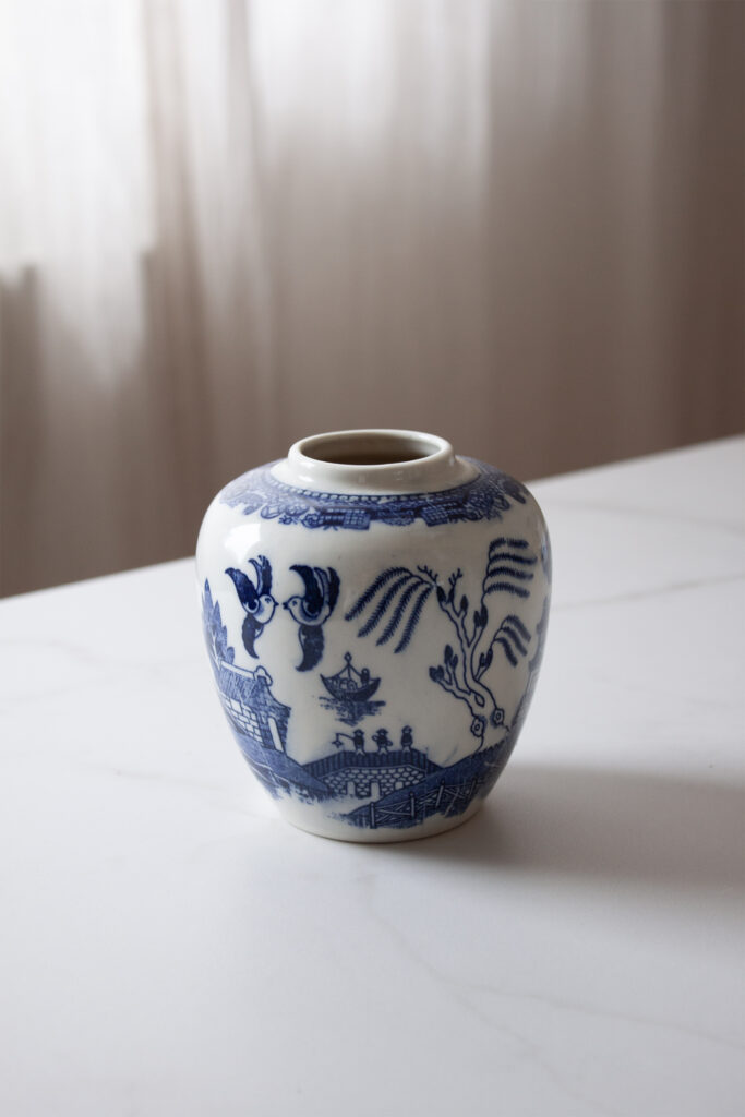 blue and white vase finds under fifty_0003_IMG_5209.CR2