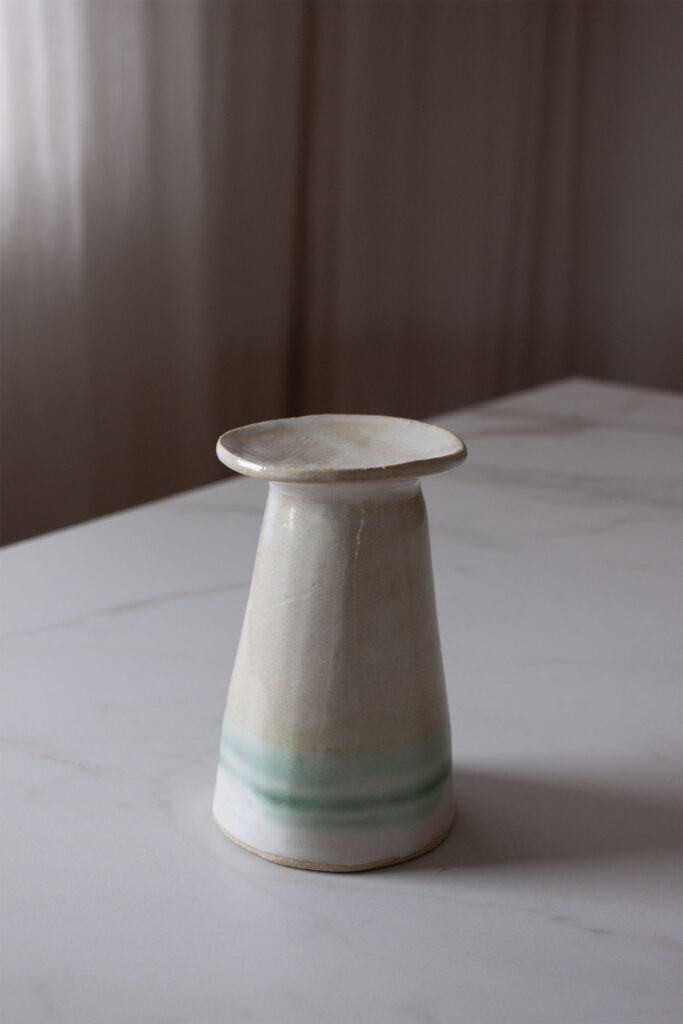 small ceramic stand_0002_IMG_5139.CR2