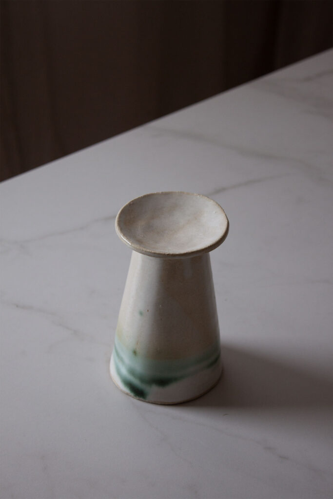 small ceramic stand_0004_IMG_5141.CR2