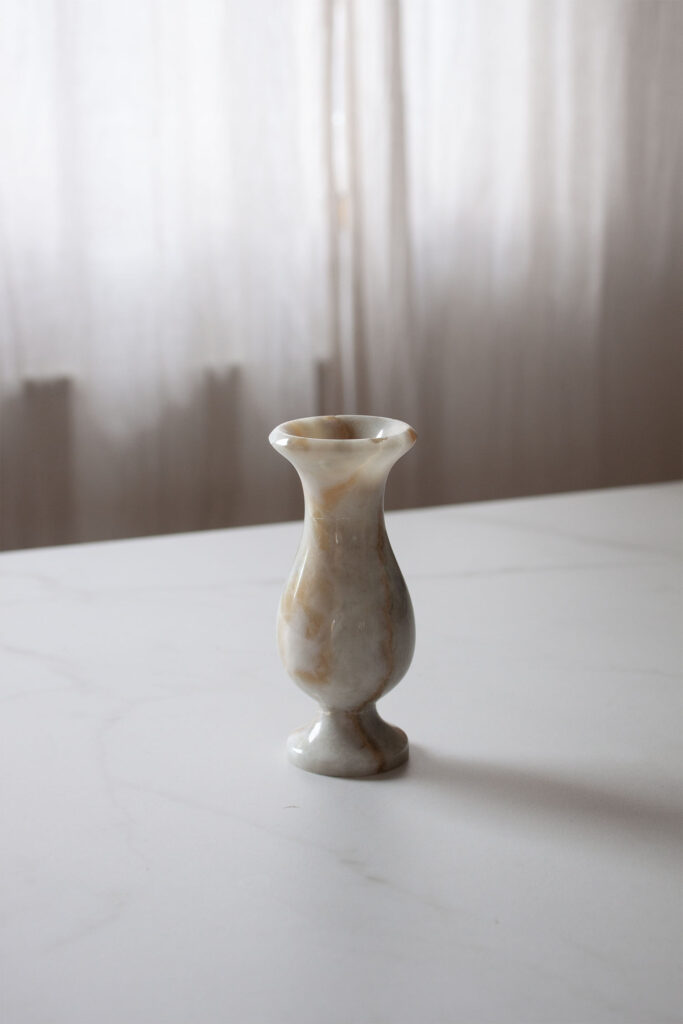 small italian onix vase_0000_IMG_5130.CR2
