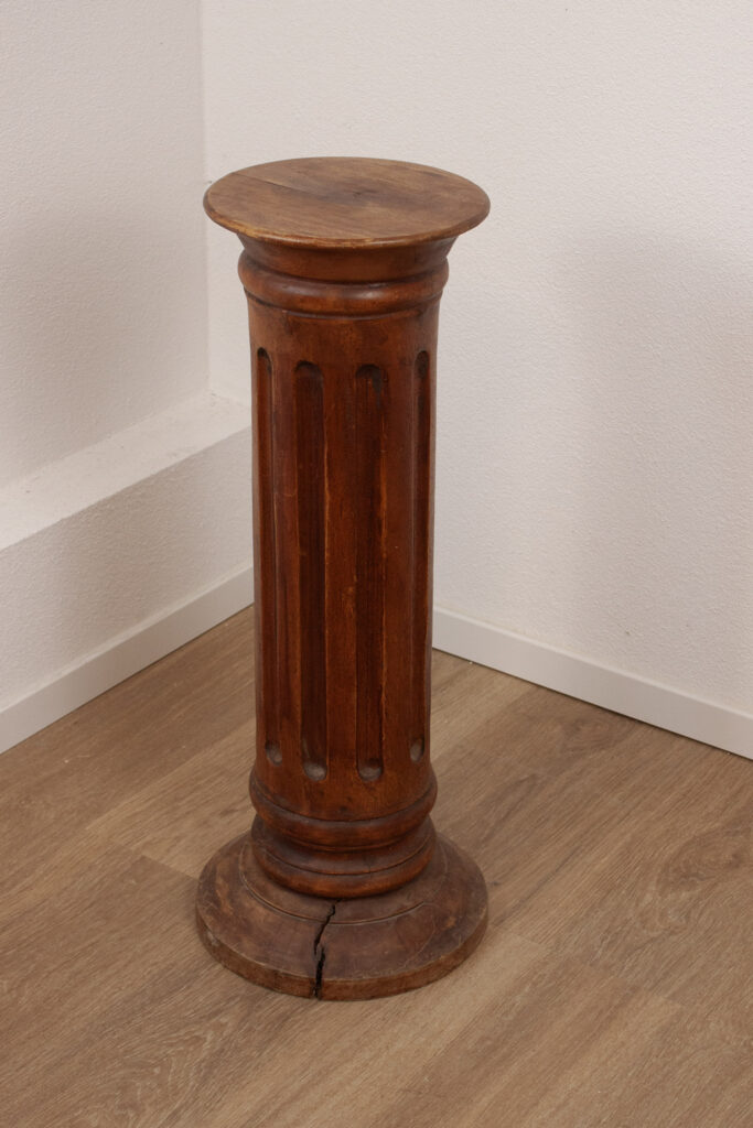 French wooden round display Pillar pedestal_0001_IMG_5468.CR2
