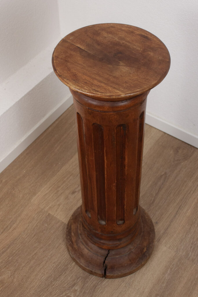 French wooden round display Pillar pedestal_0003_IMG_5470.CR2